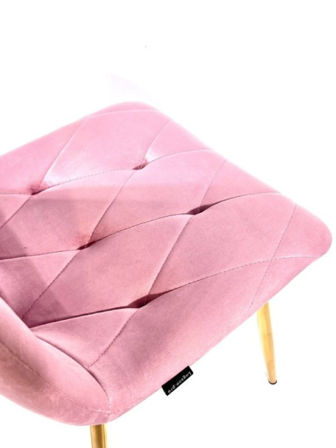 Różowe krzesło tapicerowane Borgo Velvet Pink marki Lugano Różowe krzesło tapicerowane Borgo Velvet Pink marki Lugano